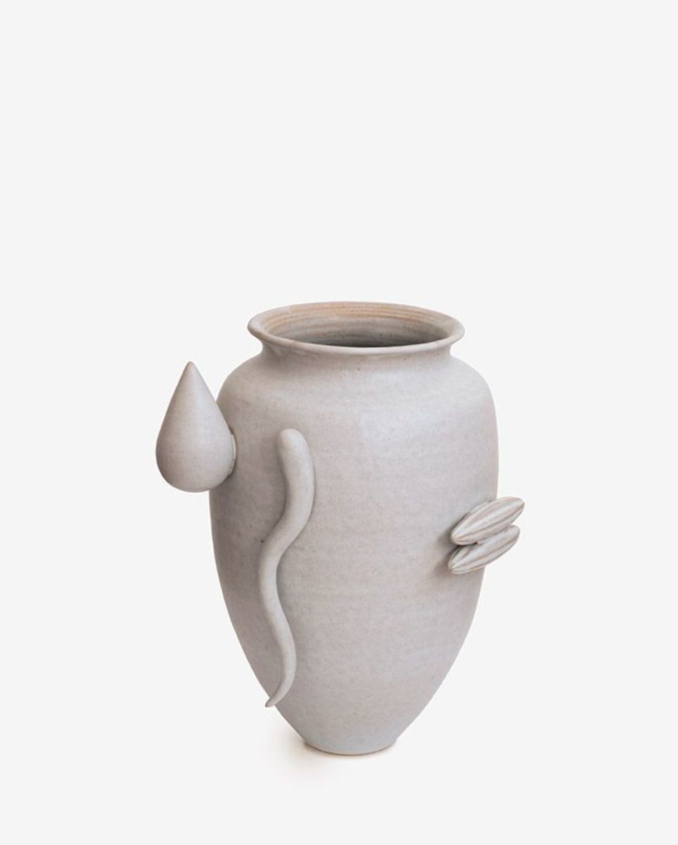 A Pot About a Teardrop